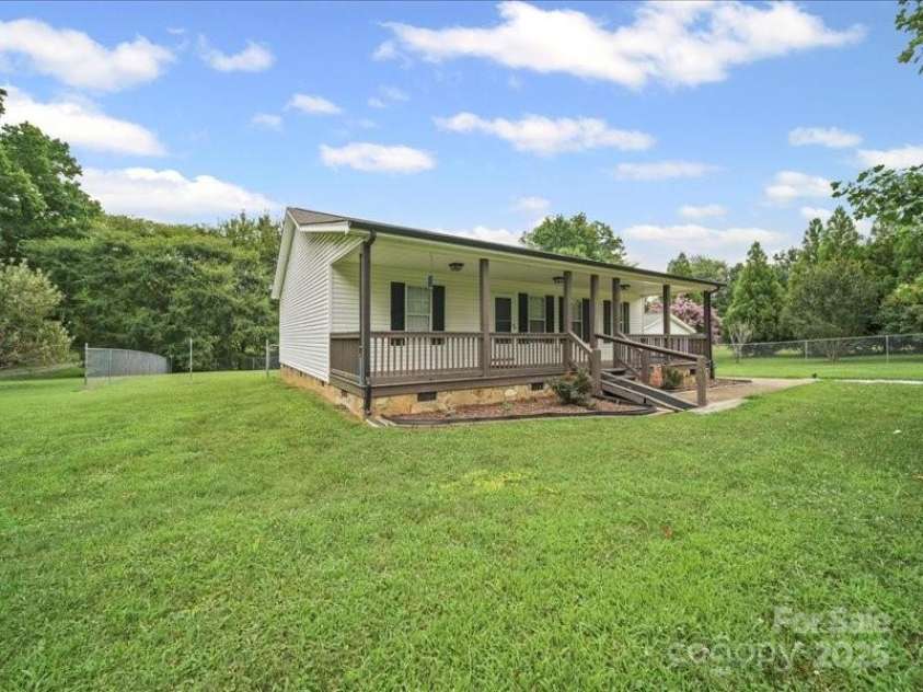 38009 Porter Road, Albemarle, NC 28001.  MLS# CAR4280889, YatesRealty ID 27086. 