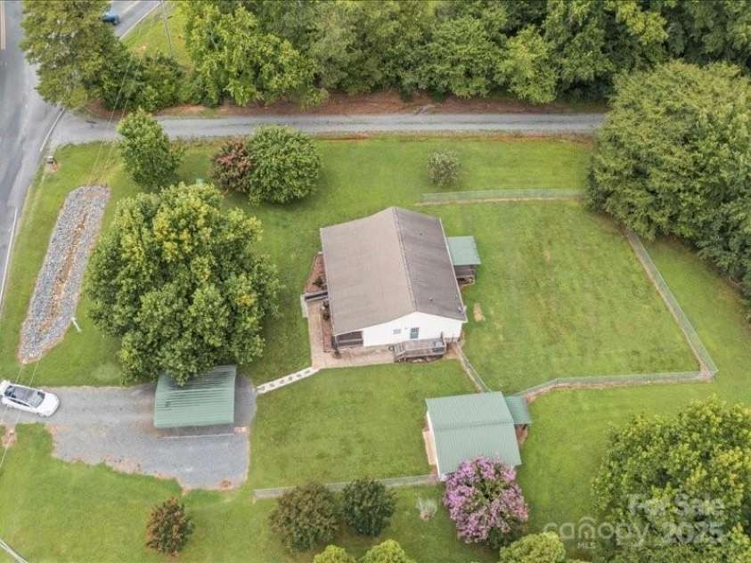 38009 Porter Road, Albemarle, NC 28001.  MLS# CAR4280889, YatesRealty ID 27086. 