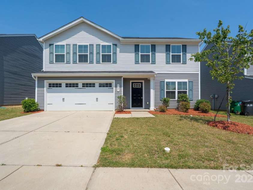 8021 Bruce Street, Charlotte, NC 28215.  MLS# CAR4276037, YatesRealty ID 27087. 