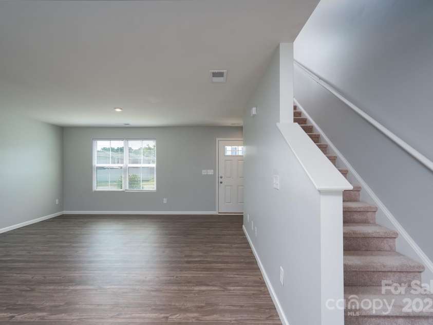 8021 Bruce Street, Charlotte, NC 28215.  MLS# CAR4276037, YatesRealty ID 27087. 