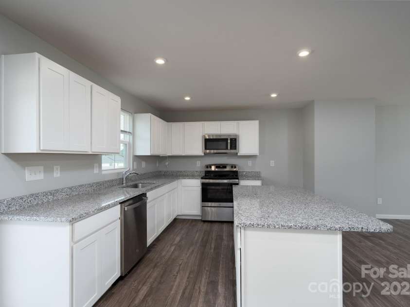 8021 Bruce Street, Charlotte, NC 28215.  MLS# CAR4276037, YatesRealty ID 27087. 