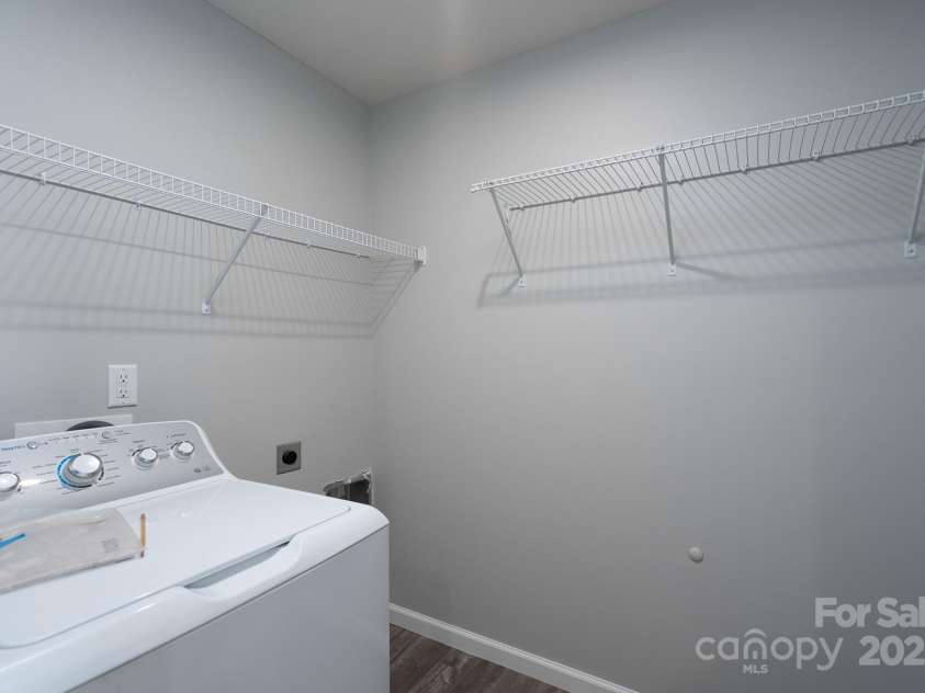 8021 Bruce Street, Charlotte, NC 28215.  MLS# CAR4276037, YatesRealty ID 27087. 