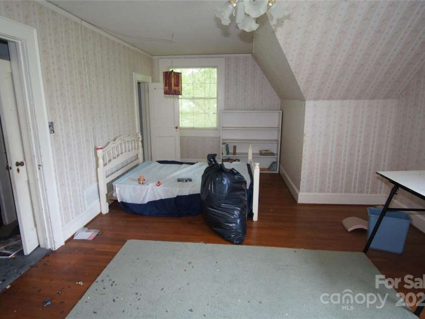 1400 Central Drive, Kannapolis, NC 28083.  MLS# CAR4278245, YatesRealty ID 27088. Bedroom