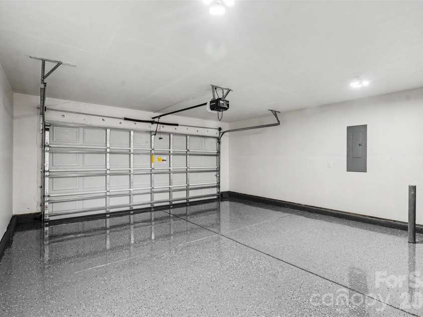 2727 Waybrook Drive, Dallas, NC 28034.  MLS# CAR4380867, YatesRealty ID 27088. 