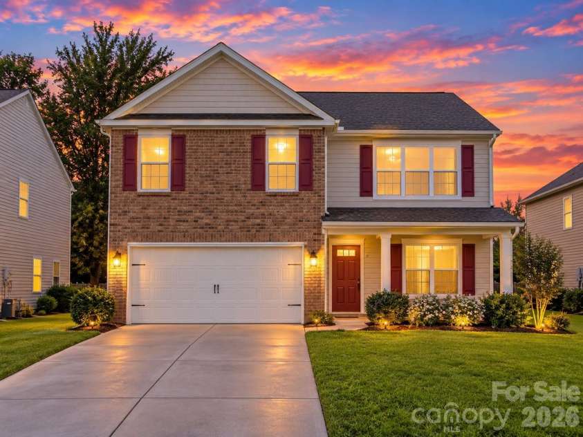 2727 Waybrook Drive, Dallas, NC 28034.  MLS# CAR4380867, YatesRealty ID 27088. 
