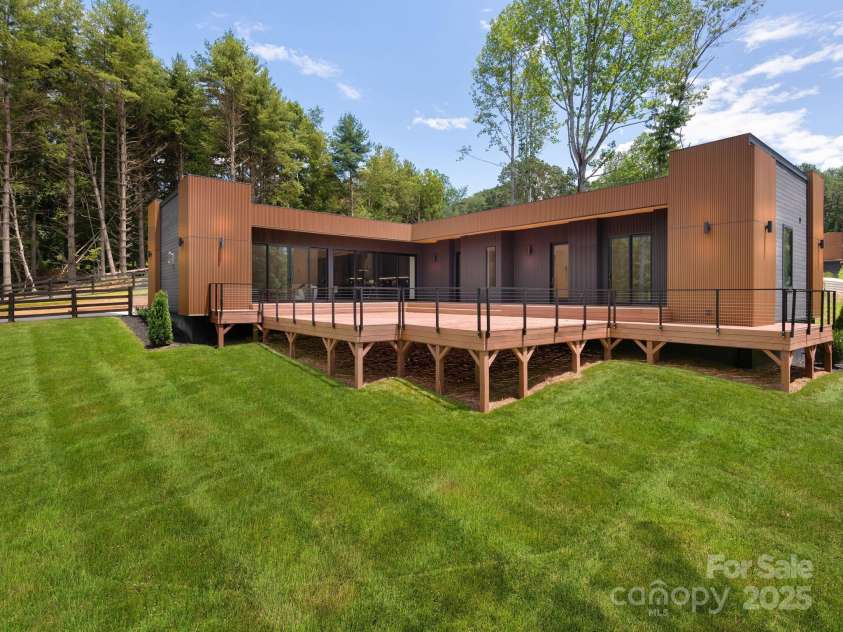 78 Manchester Way, Mills River, NC 28759.  MLS# CAR4281539, YatesRealty ID 27089. 