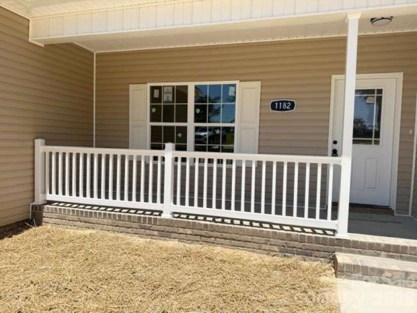 1182 Merribrook Lane, Lancaster, SC 29720.  MLS# CAR4343075, YatesRealty ID 2709. 