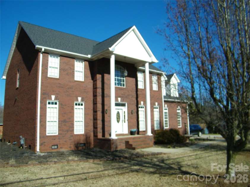 509 Main Street, Rockwell, NC 28138.  MLS# CAR4335018, YatesRealty ID 2709. 