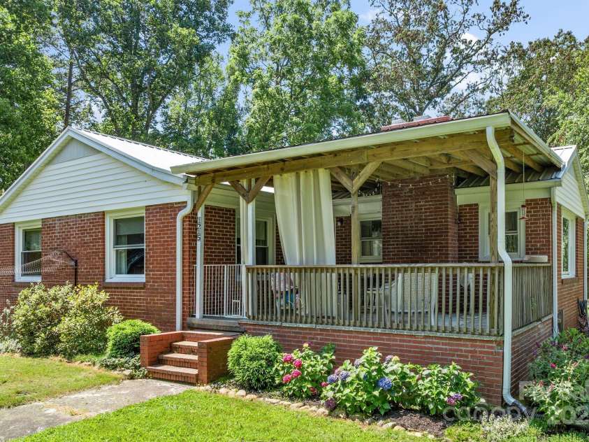 1215 Upper Brush Creek Road, Fairview, NC 28730.  MLS# CAR4273492, YatesRealty ID 27090. 