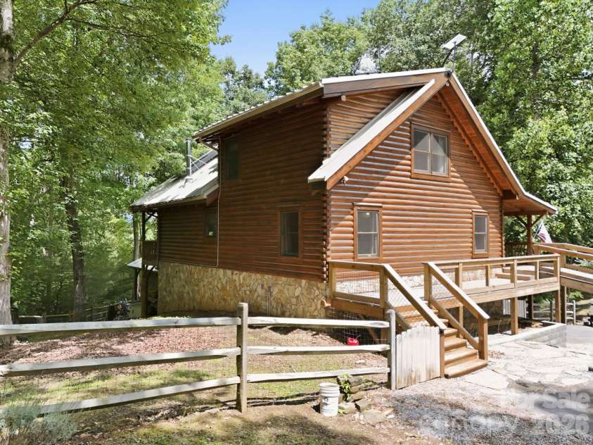 25 Theresa Terrace Road, Nebo, NC 28761.  MLS# CAR4382036, YatesRealty ID 27090. 
