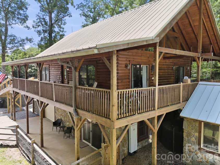 25 Theresa Terrace Road, Nebo, NC 28761.  MLS# CAR4382036, YatesRealty ID 27090. 