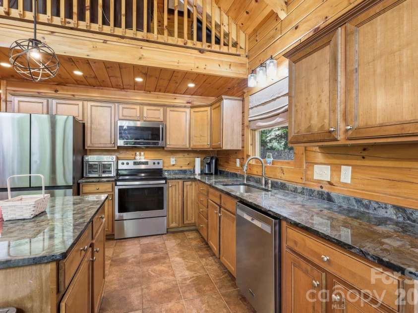 25 Theresa Terrace Road, Nebo, NC 28761.  MLS# CAR4382036, YatesRealty ID 27090. 