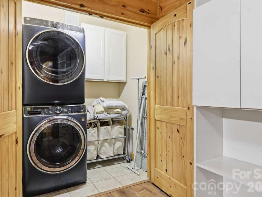 25 Theresa Terrace Road, Nebo, NC 28761.  MLS# CAR4382036, YatesRealty ID 27090. Laundry