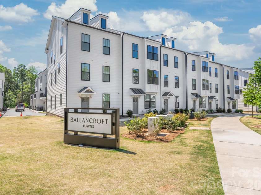 15309 Ballancroft Parkway, Charlotte, NC 28277.  MLS# CAR4370374, YatesRealty ID 27093. 