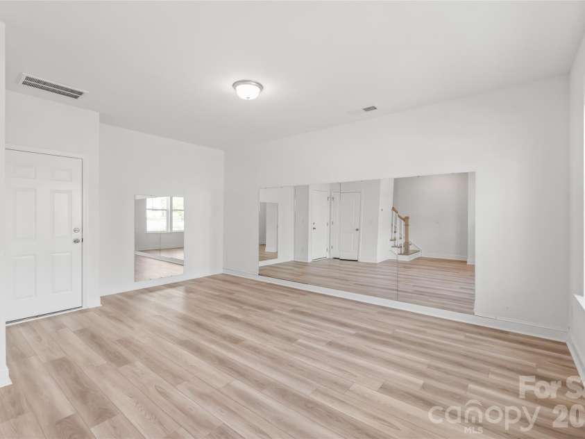 15309 Ballancroft Parkway, Charlotte, NC 28277.  MLS# CAR4370374, YatesRealty ID 27093. 