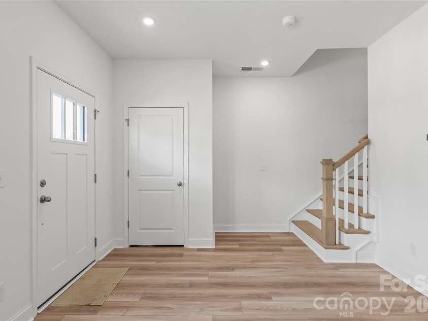 15309 Ballancroft Parkway, Charlotte, NC 28277.  MLS# CAR4370374, YatesRealty ID 27093. 