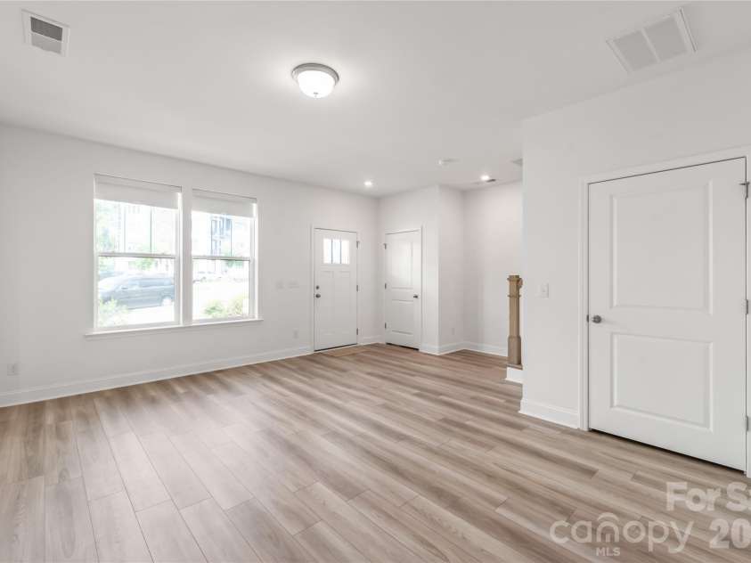 15309 Ballancroft Parkway, Charlotte, NC 28277.  MLS# CAR4370374, YatesRealty ID 27093. 