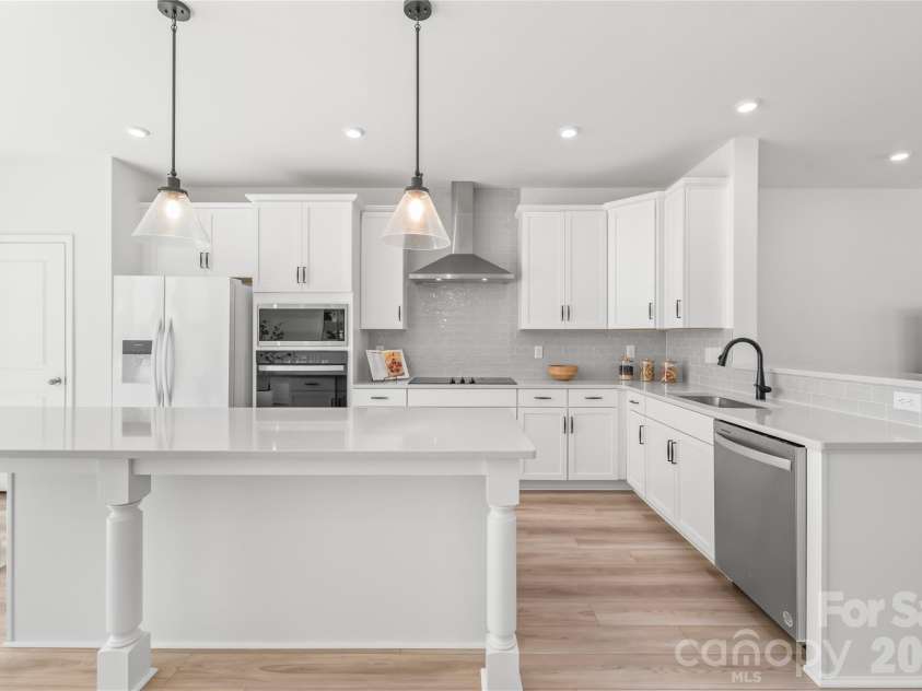 15309 Ballancroft Parkway, Charlotte, NC 28277.  MLS# CAR4370374, YatesRealty ID 27093. 
