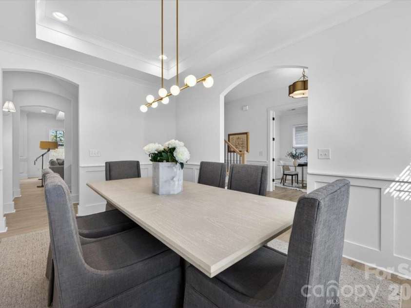 1607 Chippendale Road, Charlotte, NC 28205.  MLS# CAR4349829, YatesRealty ID 27094. 