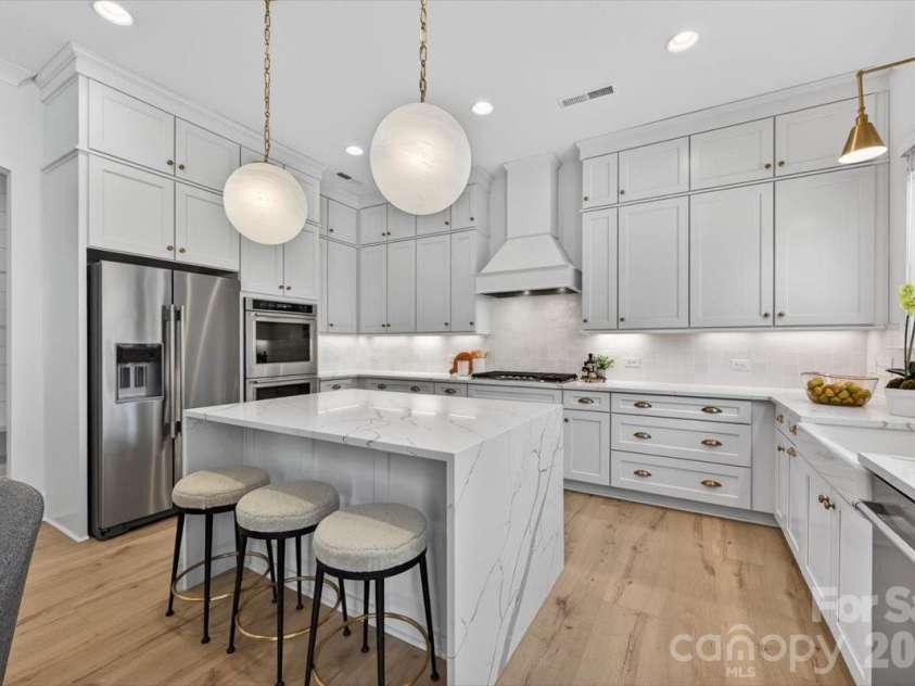 1607 Chippendale Road, Charlotte, NC 28205.  MLS# CAR4349829, YatesRealty ID 27094. 