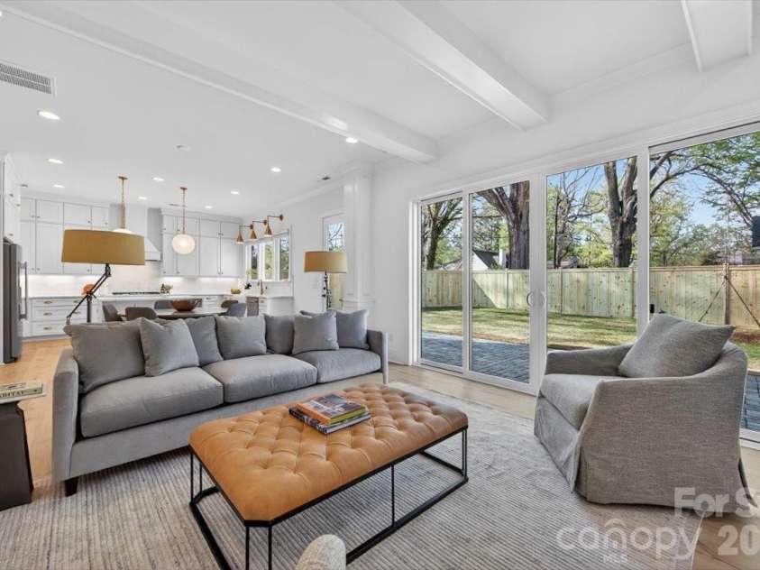 1607 Chippendale Road, Charlotte, NC 28205.  MLS# CAR4349829, YatesRealty ID 27094. 