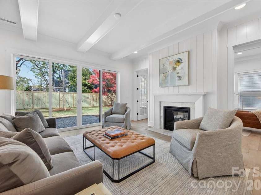 1607 Chippendale Road, Charlotte, NC 28205.  MLS# CAR4349829, YatesRealty ID 27094. 