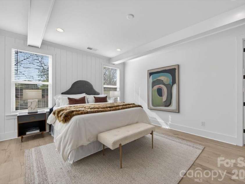 1607 Chippendale Road, Charlotte, NC 28205.  MLS# CAR4349829, YatesRealty ID 27094. 