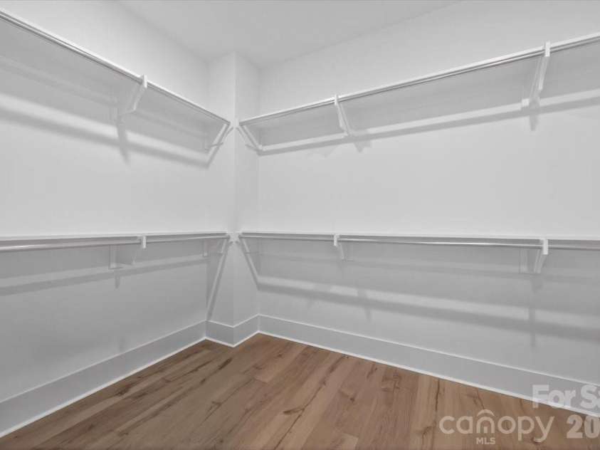 1607 Chippendale Road, Charlotte, NC 28205.  MLS# CAR4349829, YatesRealty ID 27094. 