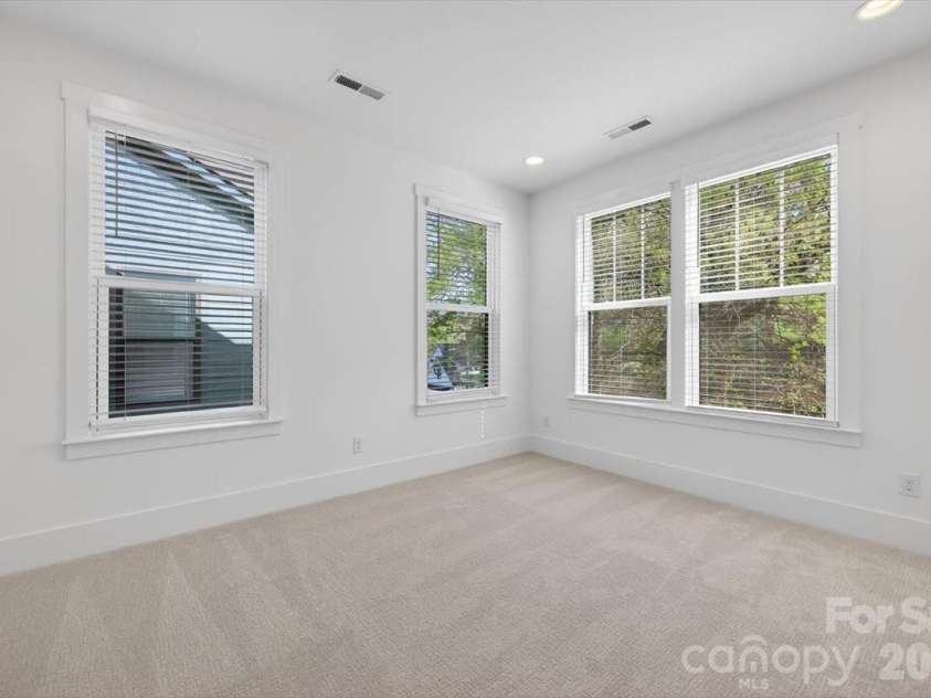 1607 Chippendale Road, Charlotte, NC 28205.  MLS# CAR4349829, YatesRealty ID 27094. 