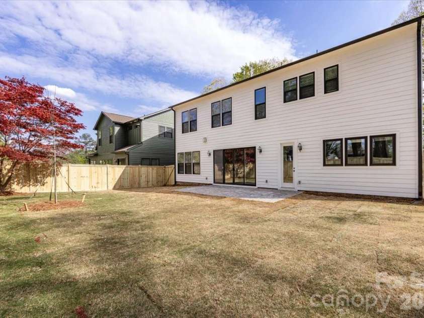1607 Chippendale Road, Charlotte, NC 28205.  MLS# CAR4349829, YatesRealty ID 27094. 