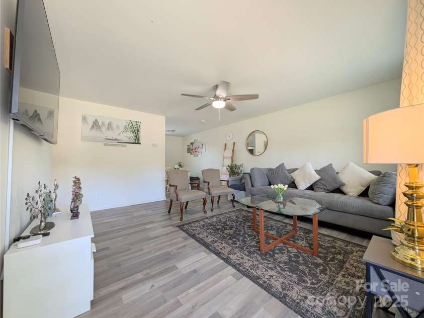 3001 Crawford Avenue, Gastonia, NC 28052.  MLS# CAR4281462, YatesRealty ID 27094. 