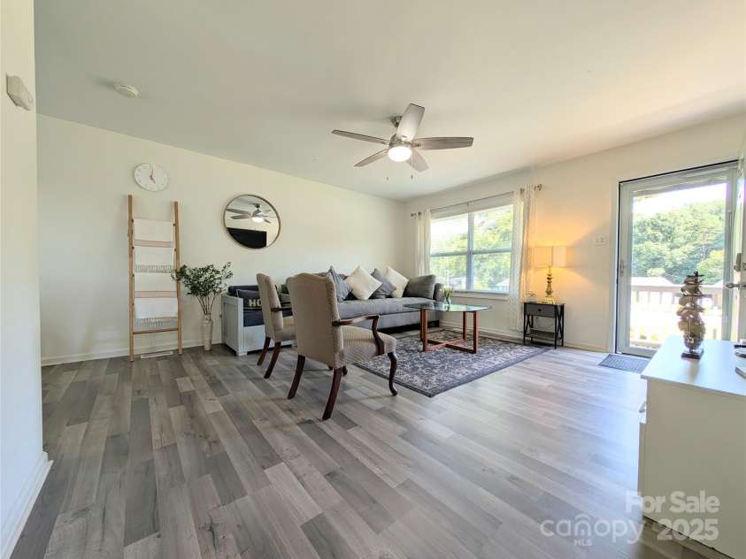 3001 Crawford Avenue, Gastonia, NC 28052.  MLS# CAR4281462, YatesRealty ID 27094. 