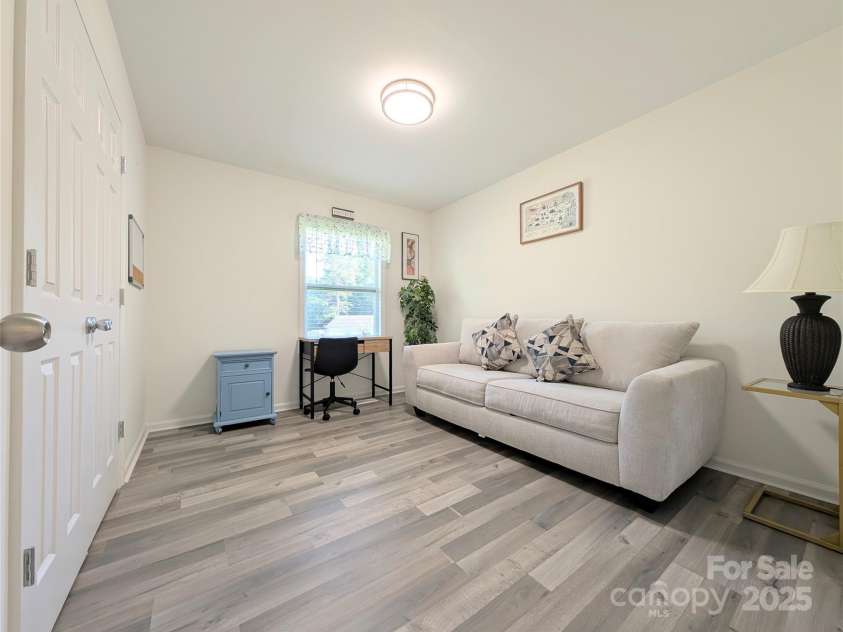 3001 Crawford Avenue, Gastonia, NC 28052.  MLS# CAR4281462, YatesRealty ID 27094. 