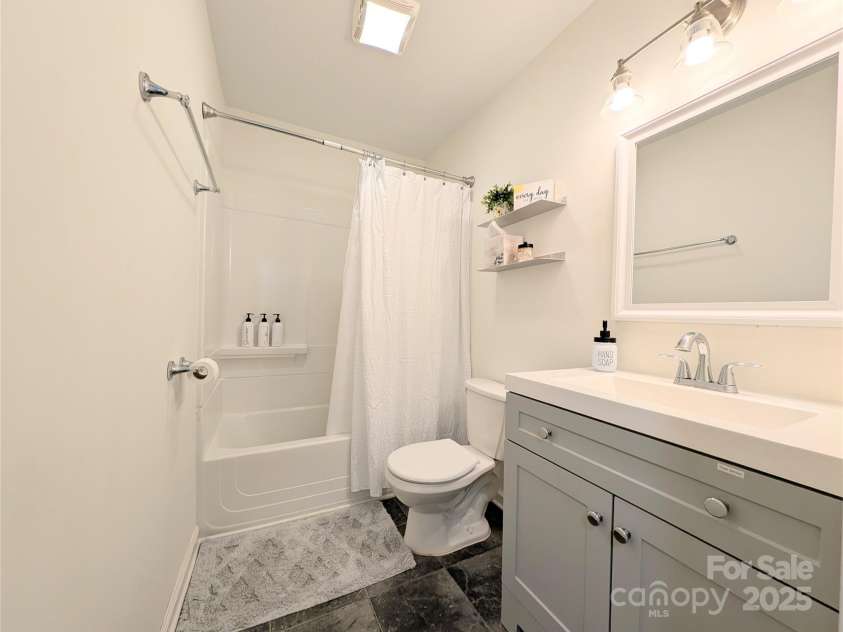 3001 Crawford Avenue, Gastonia, NC 28052.  MLS# CAR4281462, YatesRealty ID 27094. 