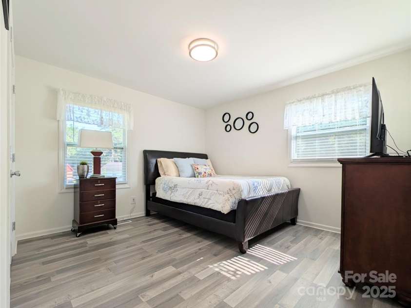 3001 Crawford Avenue, Gastonia, NC 28052.  MLS# CAR4281462, YatesRealty ID 27094. 