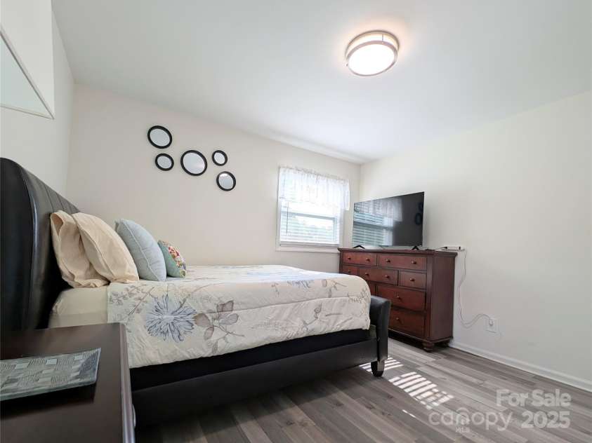 3001 Crawford Avenue, Gastonia, NC 28052.  MLS# CAR4281462, YatesRealty ID 27094. 
