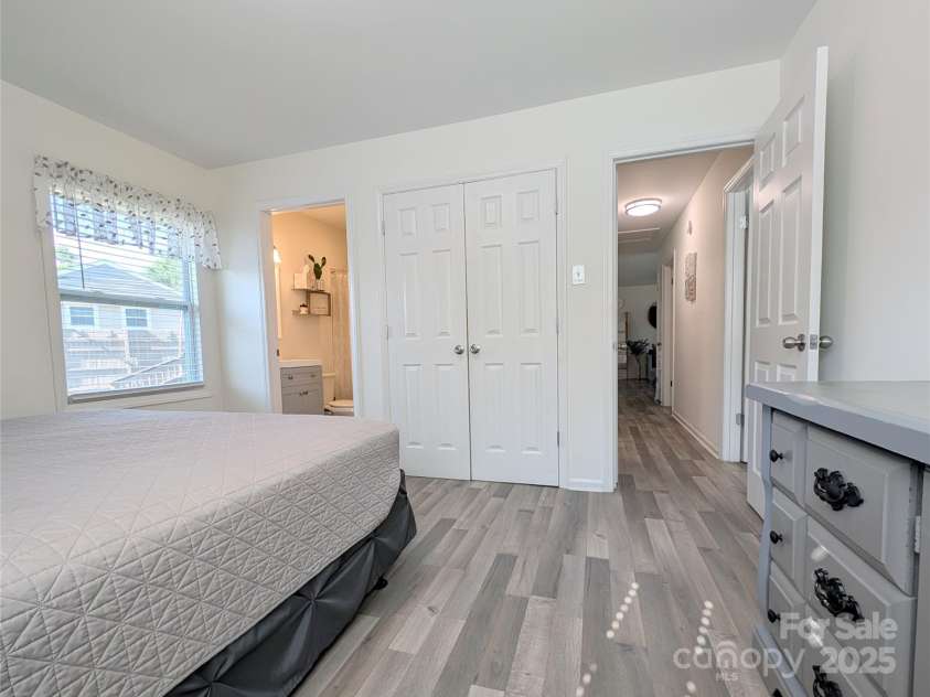 3001 Crawford Avenue, Gastonia, NC 28052.  MLS# CAR4281462, YatesRealty ID 27094. 
