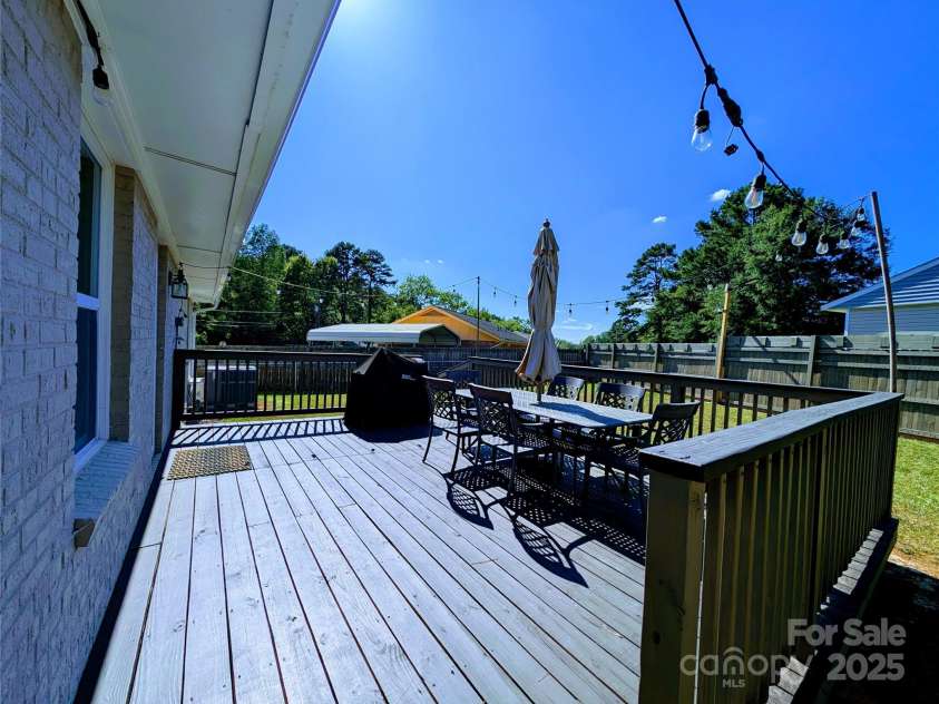 3001 Crawford Avenue, Gastonia, NC 28052.  MLS# CAR4281462, YatesRealty ID 27094. 