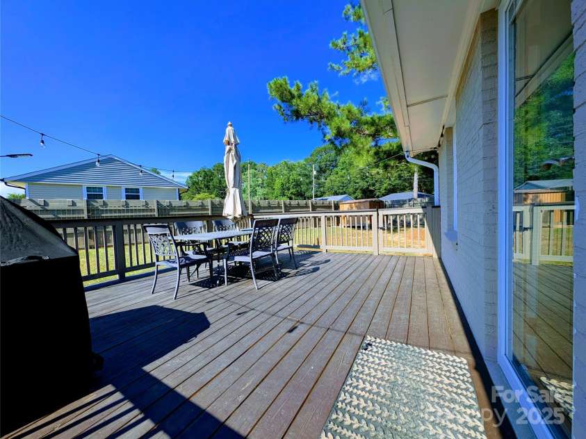 3001 Crawford Avenue, Gastonia, NC 28052.  MLS# CAR4281462, YatesRealty ID 27094. 