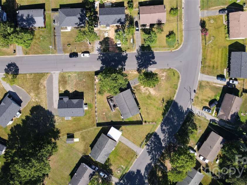 3001 Crawford Avenue, Gastonia, NC 28052.  MLS# CAR4281462, YatesRealty ID 27094. 
