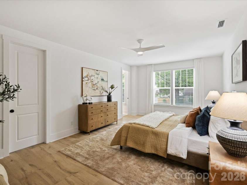 1129 35th Street, Charlotte, NC 28205.  MLS# CAR4385762, YatesRealty ID 27095. 