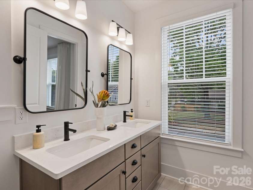 1129 35th Street, Charlotte, NC 28205.  MLS# CAR4385762, YatesRealty ID 27095. 