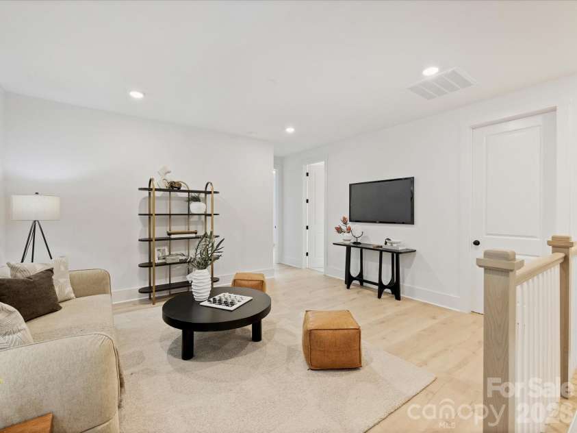 1129 35th Street, Charlotte, NC 28205.  MLS# CAR4385762, YatesRealty ID 27095. 
