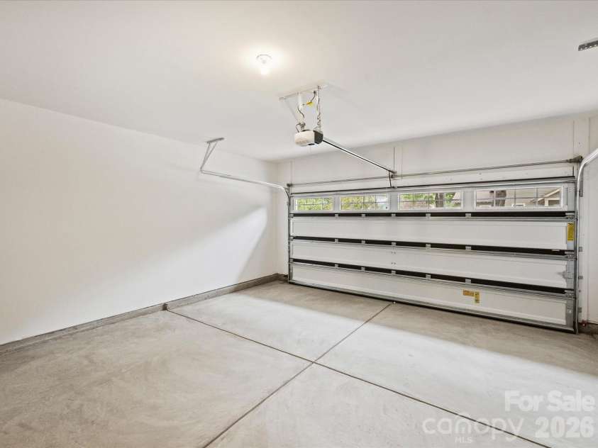 1129 35th Street, Charlotte, NC 28205.  MLS# CAR4385762, YatesRealty ID 27095. 