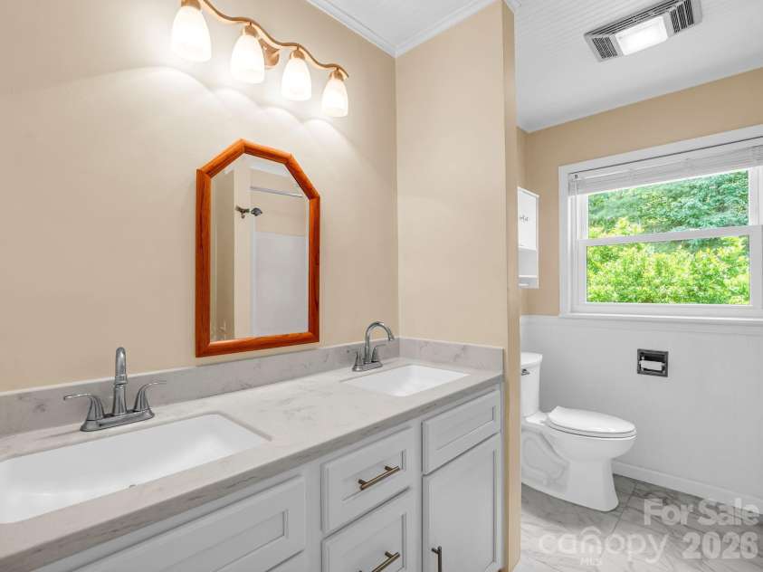 117 Willow Way, Hendersonville, NC 28739.  MLS# CAR4384780, YatesRealty ID 27096. Partially updated full bath
