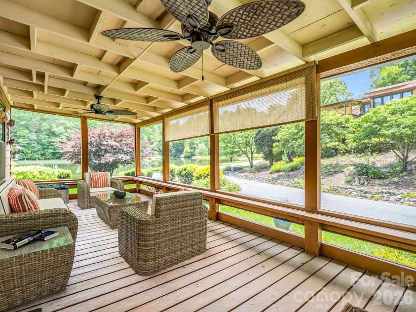 117 Willow Way, Hendersonville, NC 28739.  MLS# CAR4384780, YatesRealty ID 27096. Virtual staging