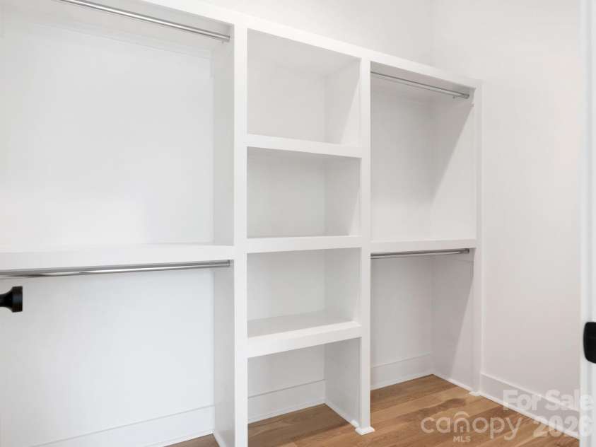 1326 Richland Drive, Charlotte, NC 28211.  MLS# CAR4361937, YatesRealty ID 27097. 