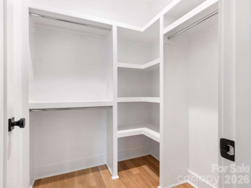 1326 Richland Drive, Charlotte, NC 28211.  MLS# CAR4361937, YatesRealty ID 27097. 