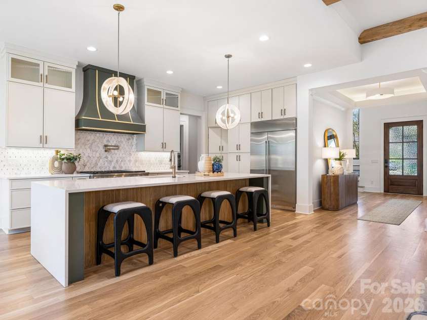 1326 Richland Drive, Charlotte, NC 28211.  MLS# CAR4361937, YatesRealty ID 27097. Kitchen