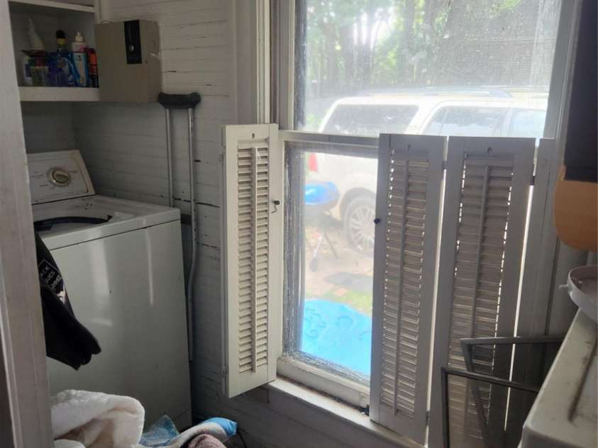 425 Horah Street, Salisbury, NC 28144.  MLS# CAR4267014, YatesRealty ID 27098. Laundry Room on Main Floor